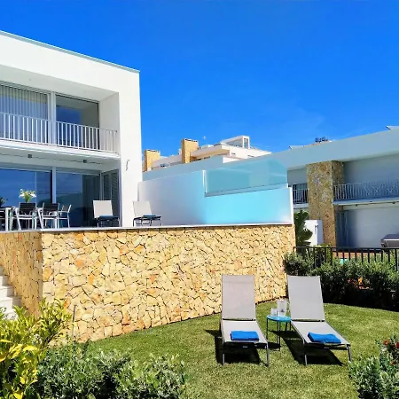 Luxury & Private Heatable Pool In Willa