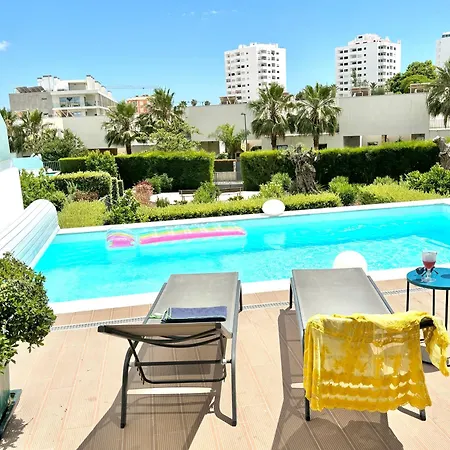Luxury & Private Heatable Pool In Willa