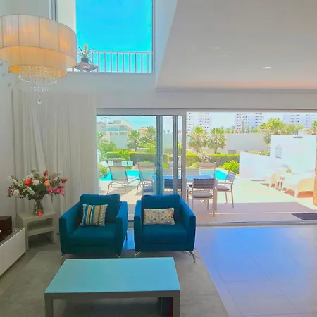 Luxury & Private Heatable Pool In Villa