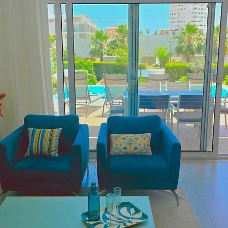 Luxury & Private Heatable Pool In Villa