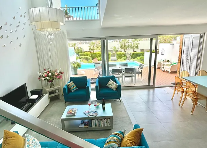 Luxury & Private Heatable Pool In * Albufeira