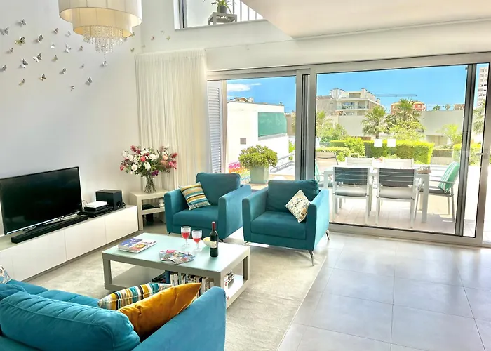 Luxury & Private Heatable Pool In