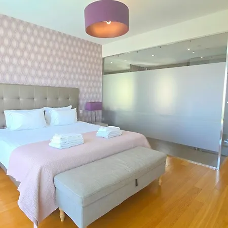 Luxury & Private Heatable Pool In